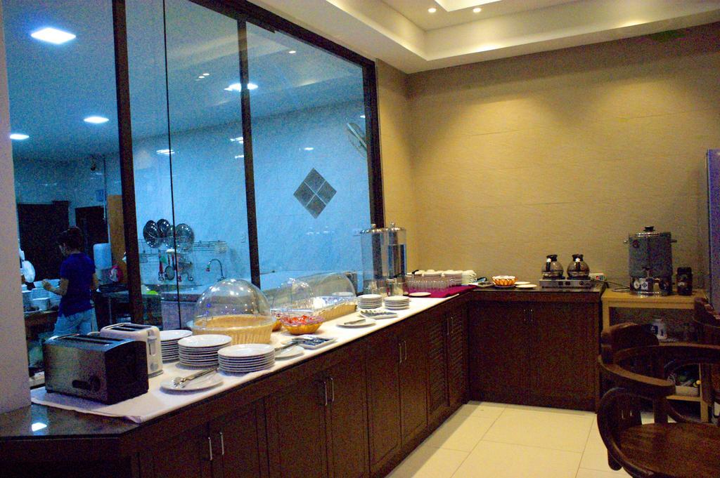 Orchid Resortel Patong Dış mekan fotoğraf